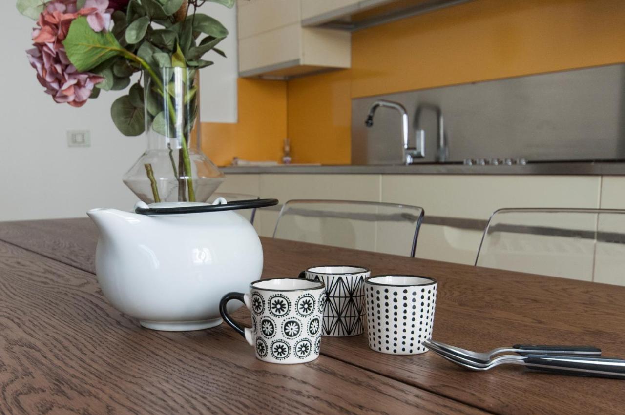 Youhosty - Dei Piatti 3 Apartment มิลาน ภายนอก รูปภาพ