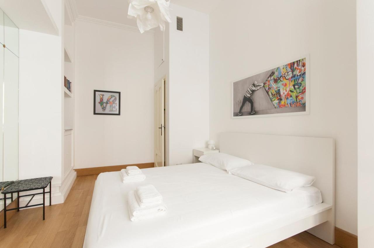 Youhosty - Dei Piatti 3 Apartment มิลาน ภายนอก รูปภาพ